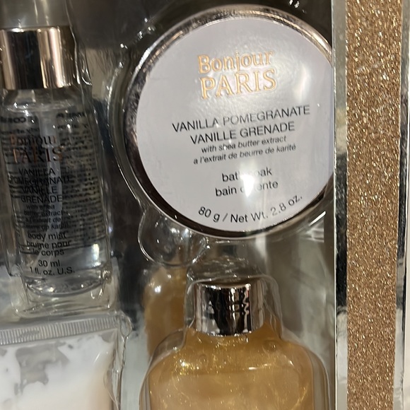 Bath and Bodyworks banjour Paris - Picture 4 of 11